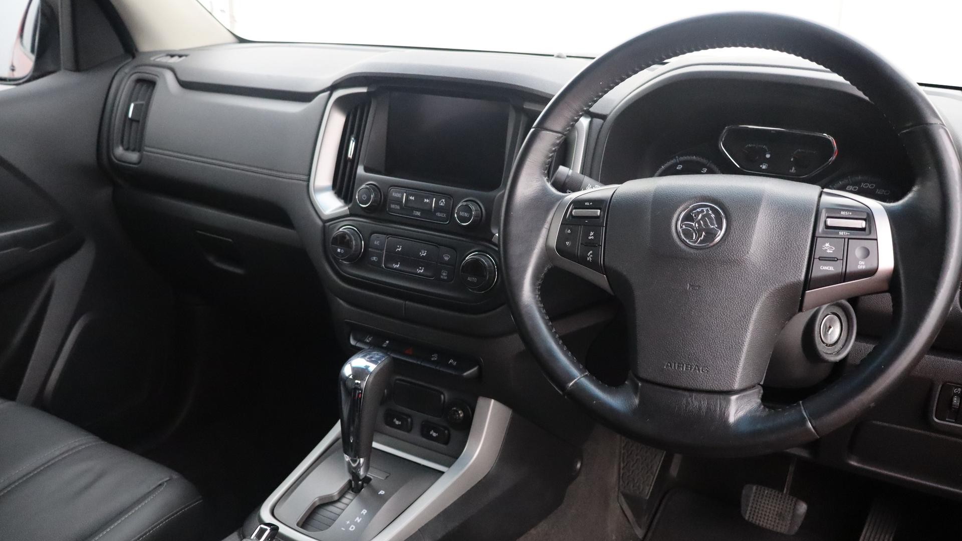 Holden Colorado image 4