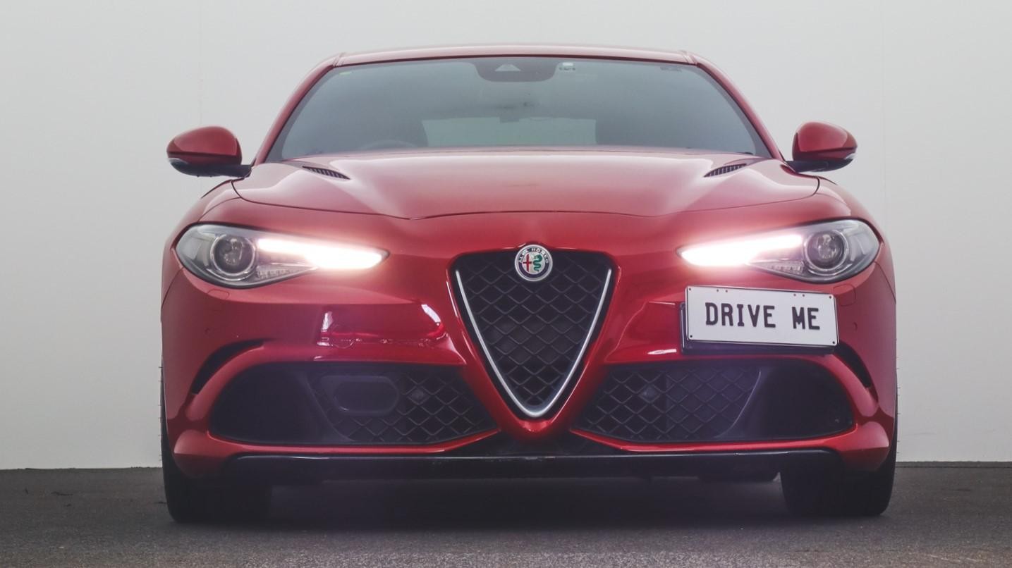 Alfa Romeo Giulia image 2