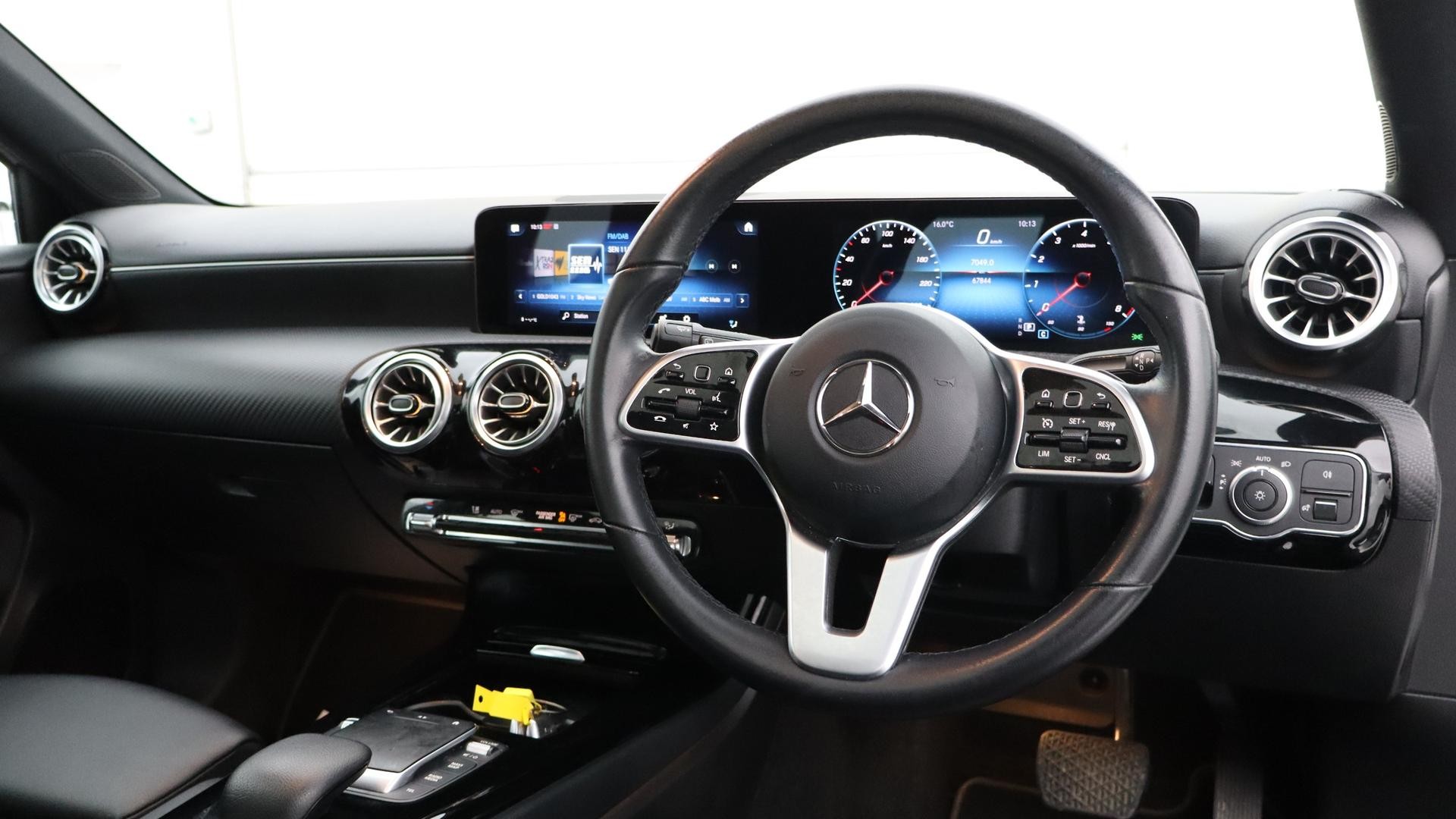 Mercedes Benz A-class image 4