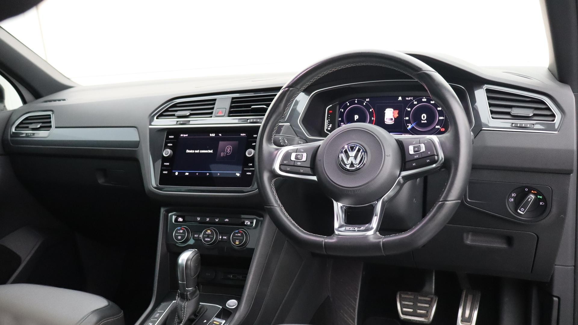 Volkswagen Tiguan image 4