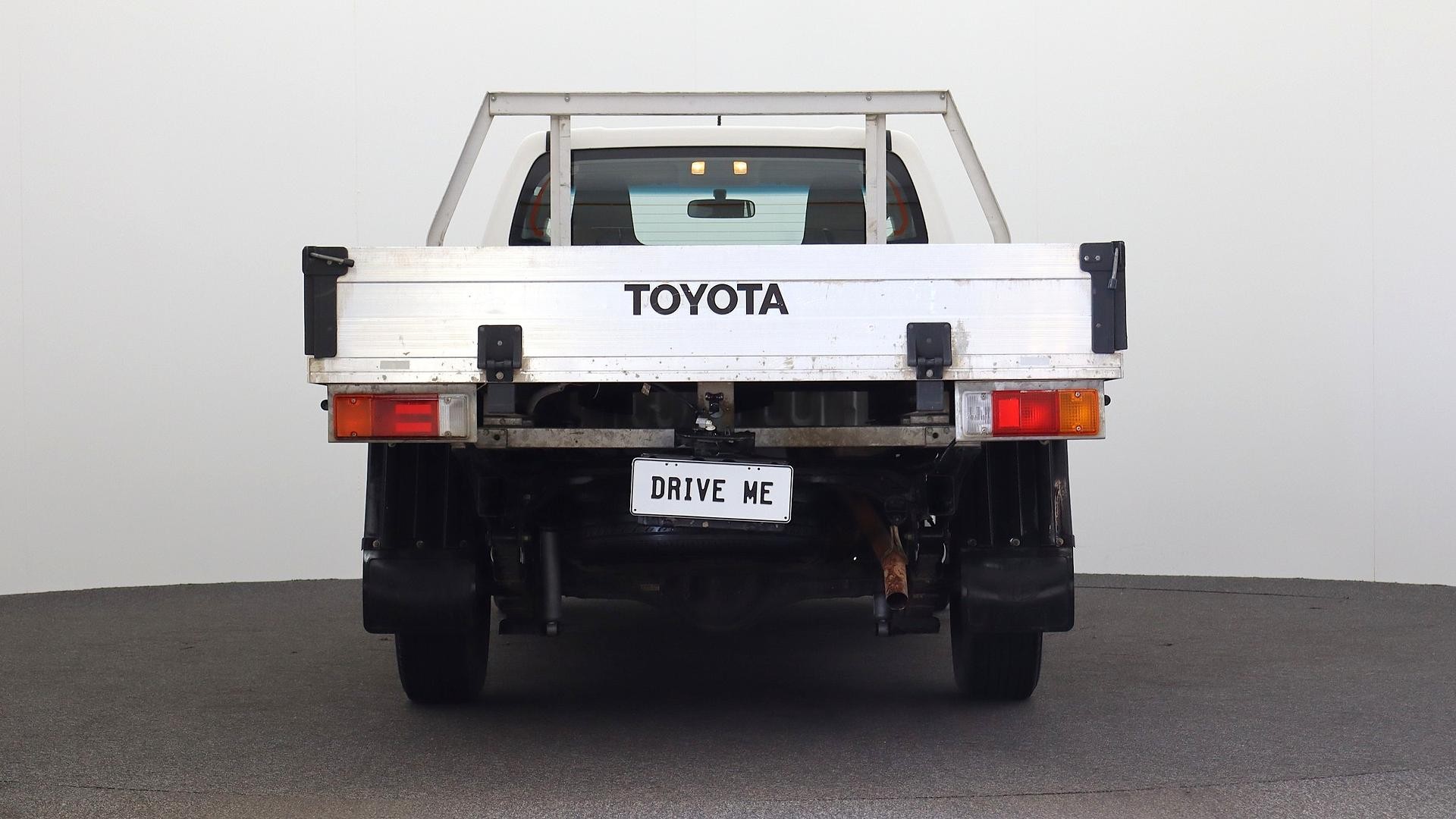 Toyota Hilux image 3