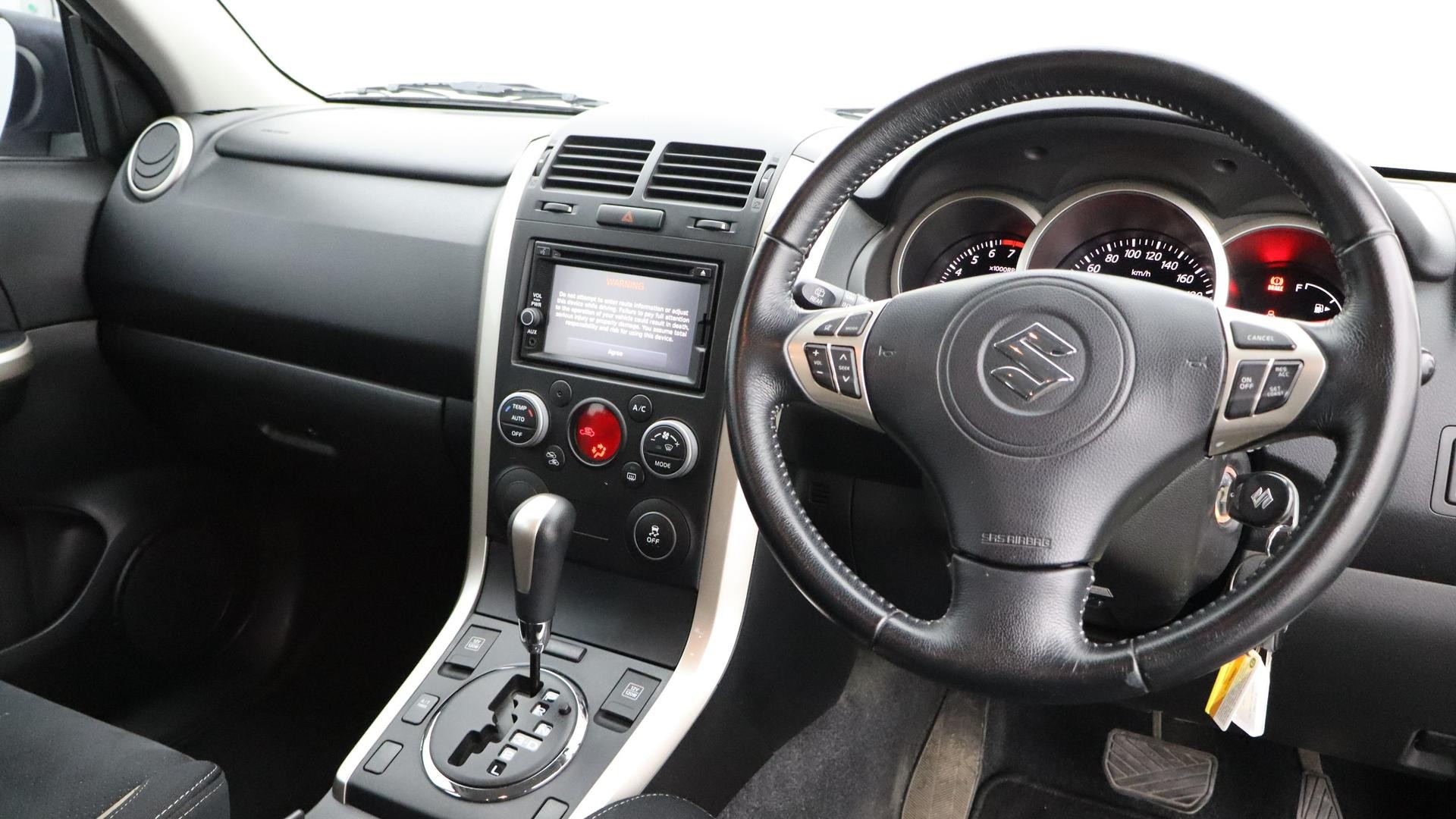 Suzuki Grand Vitara image 4