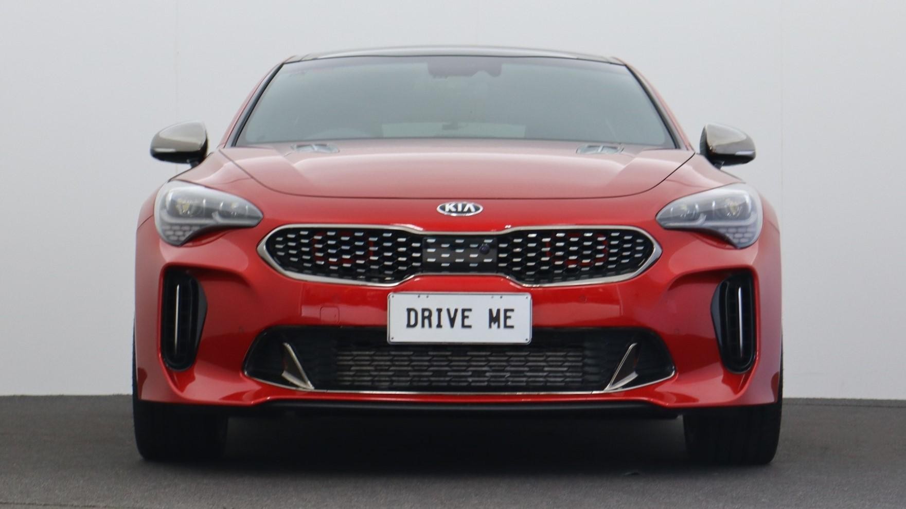 Kia Stinger image 2