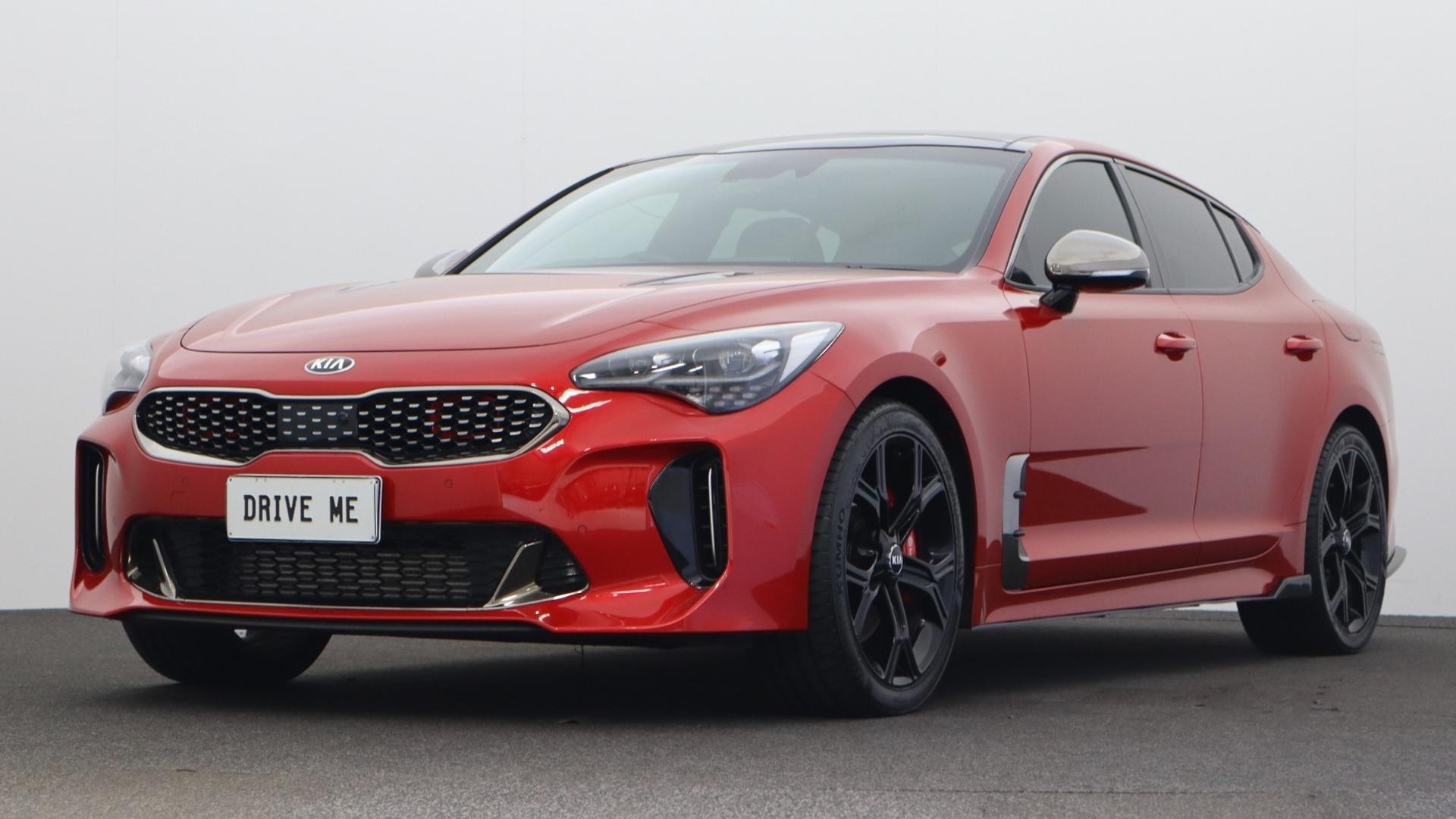 Kia Stinger image 1