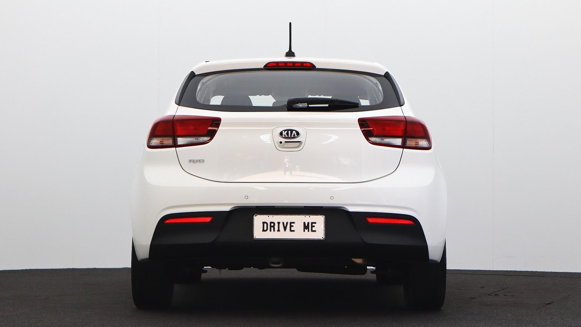 Kia Rio image 3