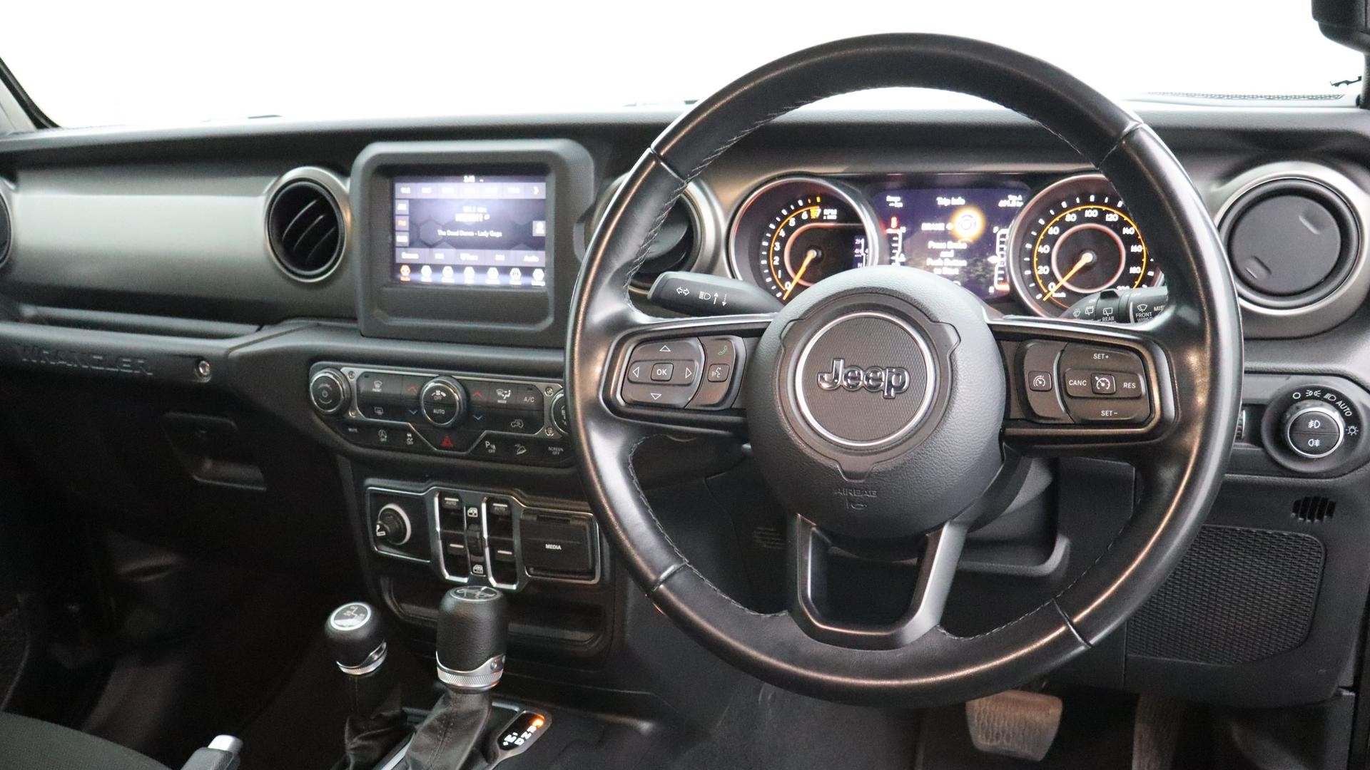 Jeep Wrangler image 4