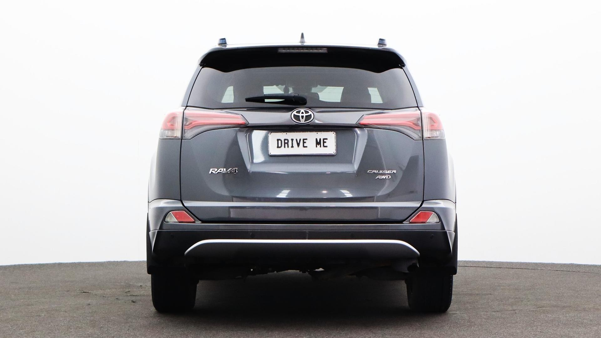 Toyota Rav4 image 3