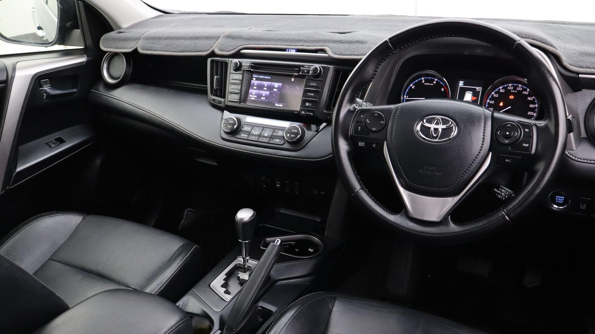 Toyota Rav4 image 4