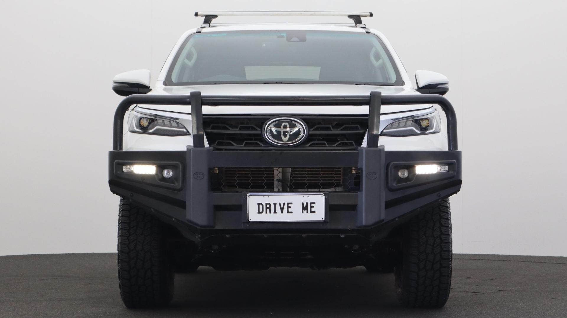 Toyota Fortuner image 2