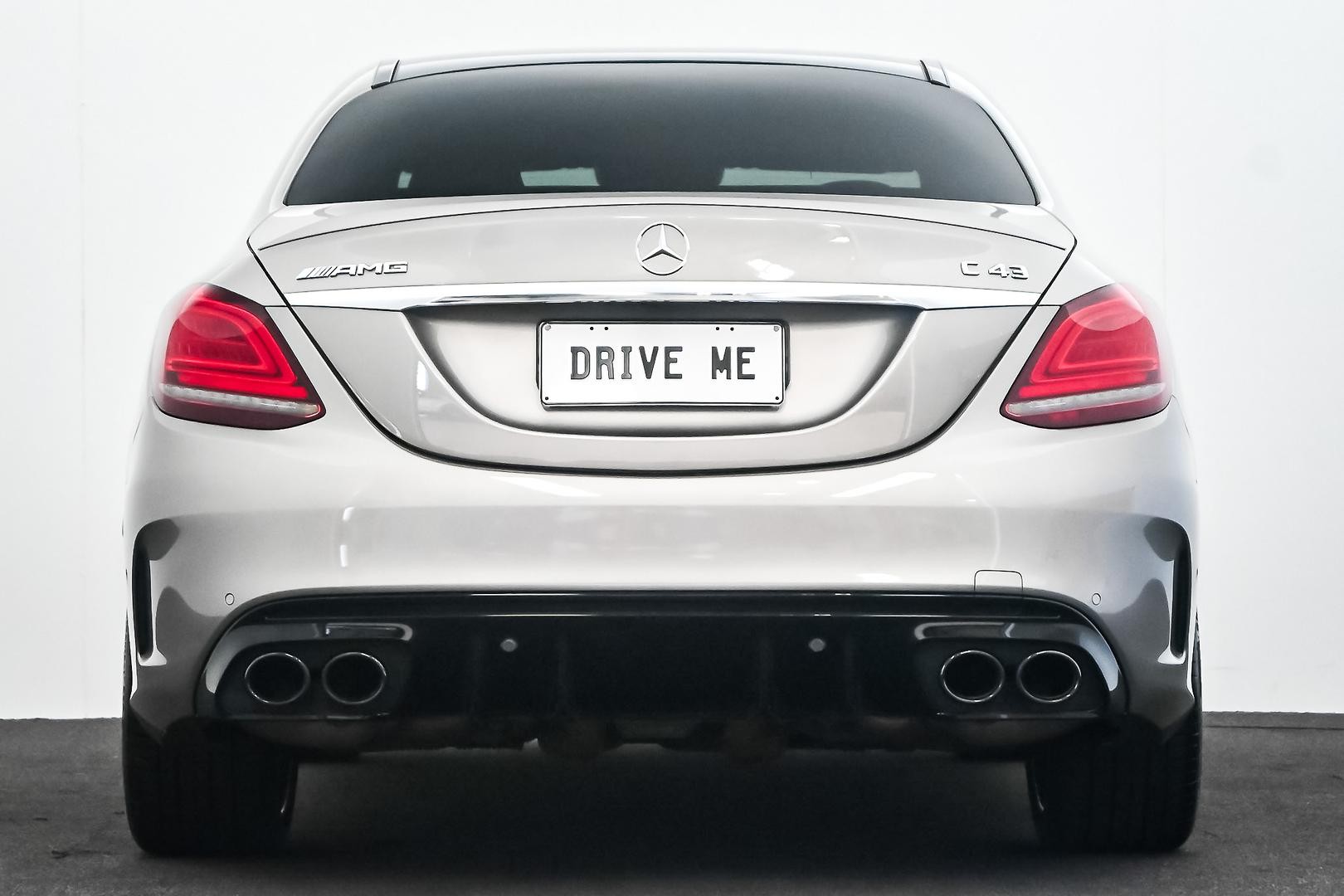 Mercedes Benz C-class image 3