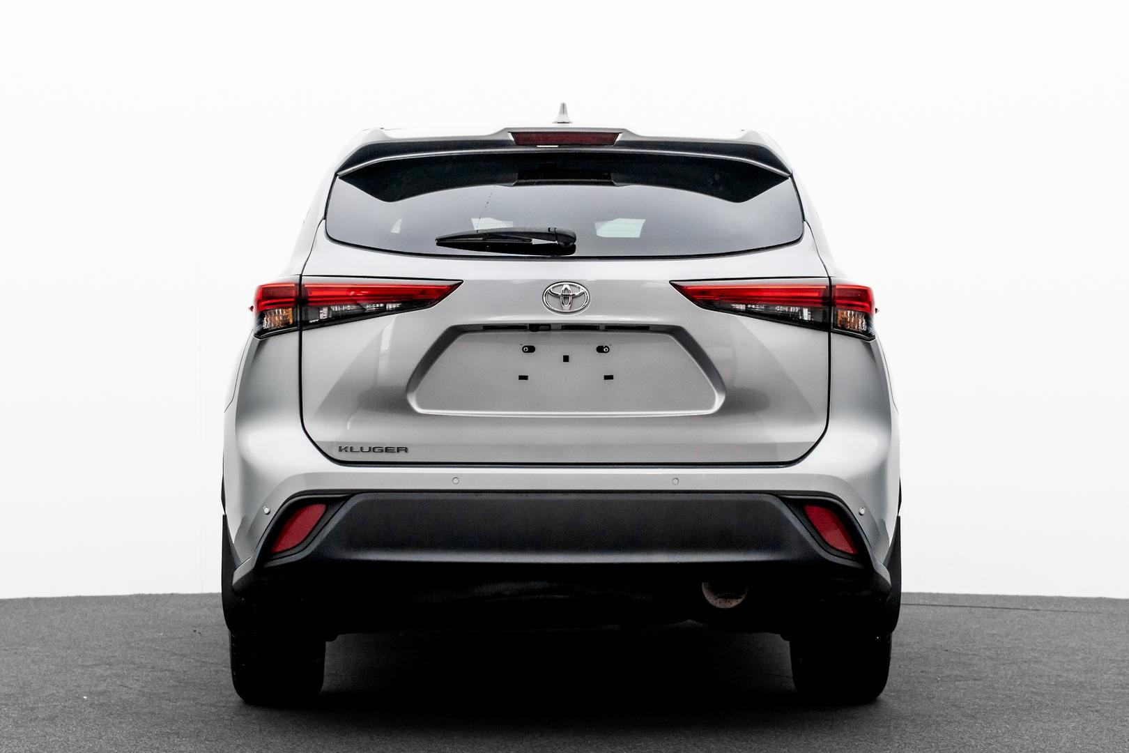 Toyota Kluger image 3