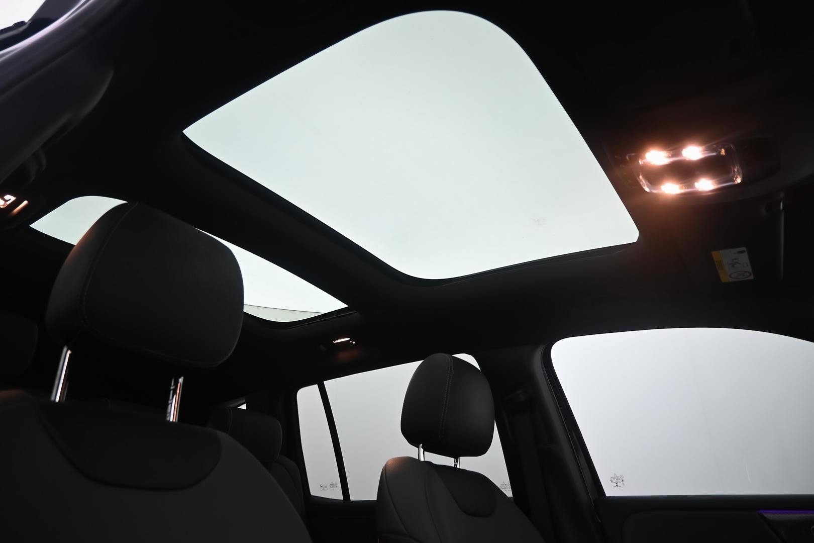 Mercedes Benz Glb-class image 4