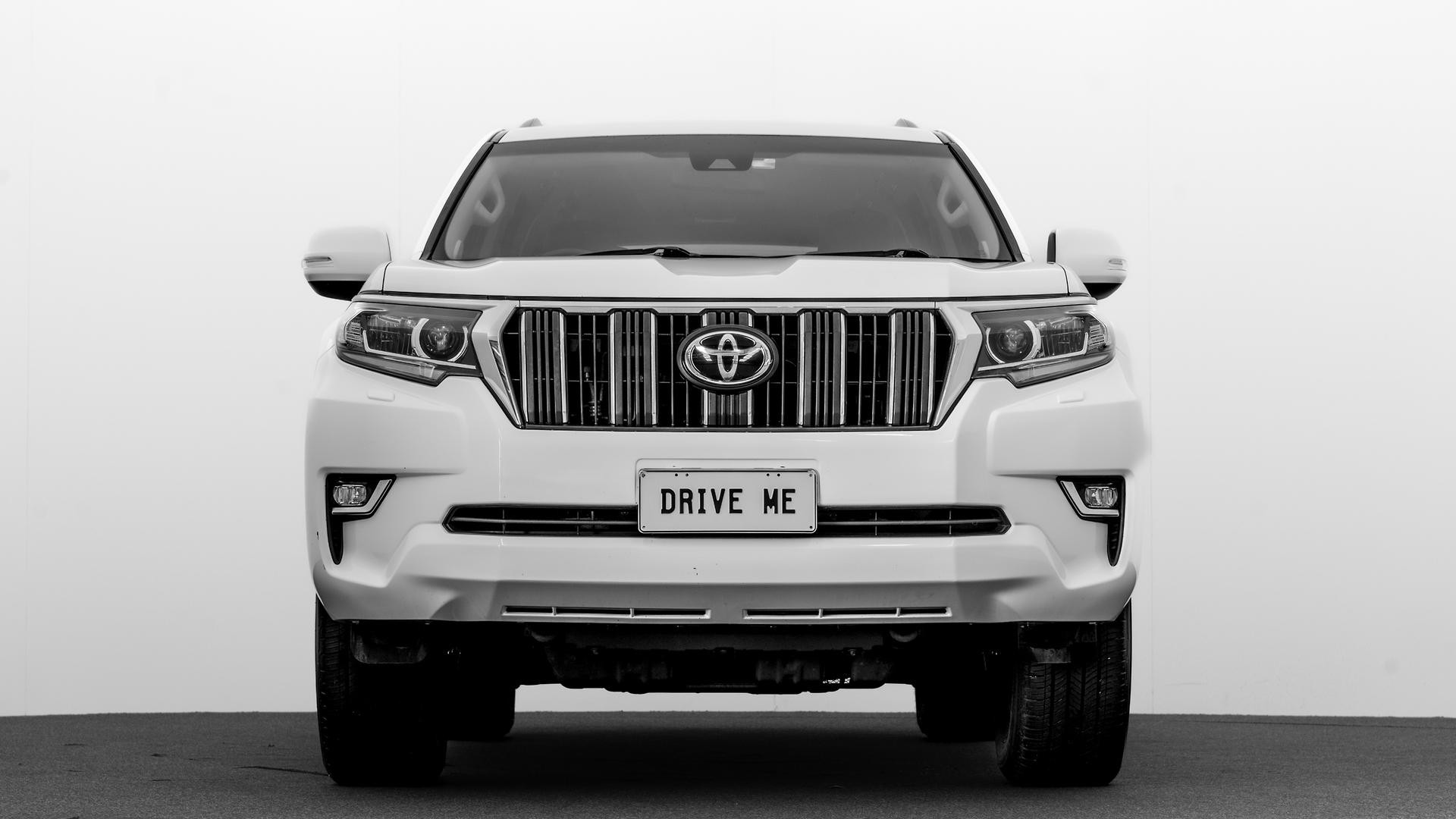 Toyota Landcruiser Prado image 2