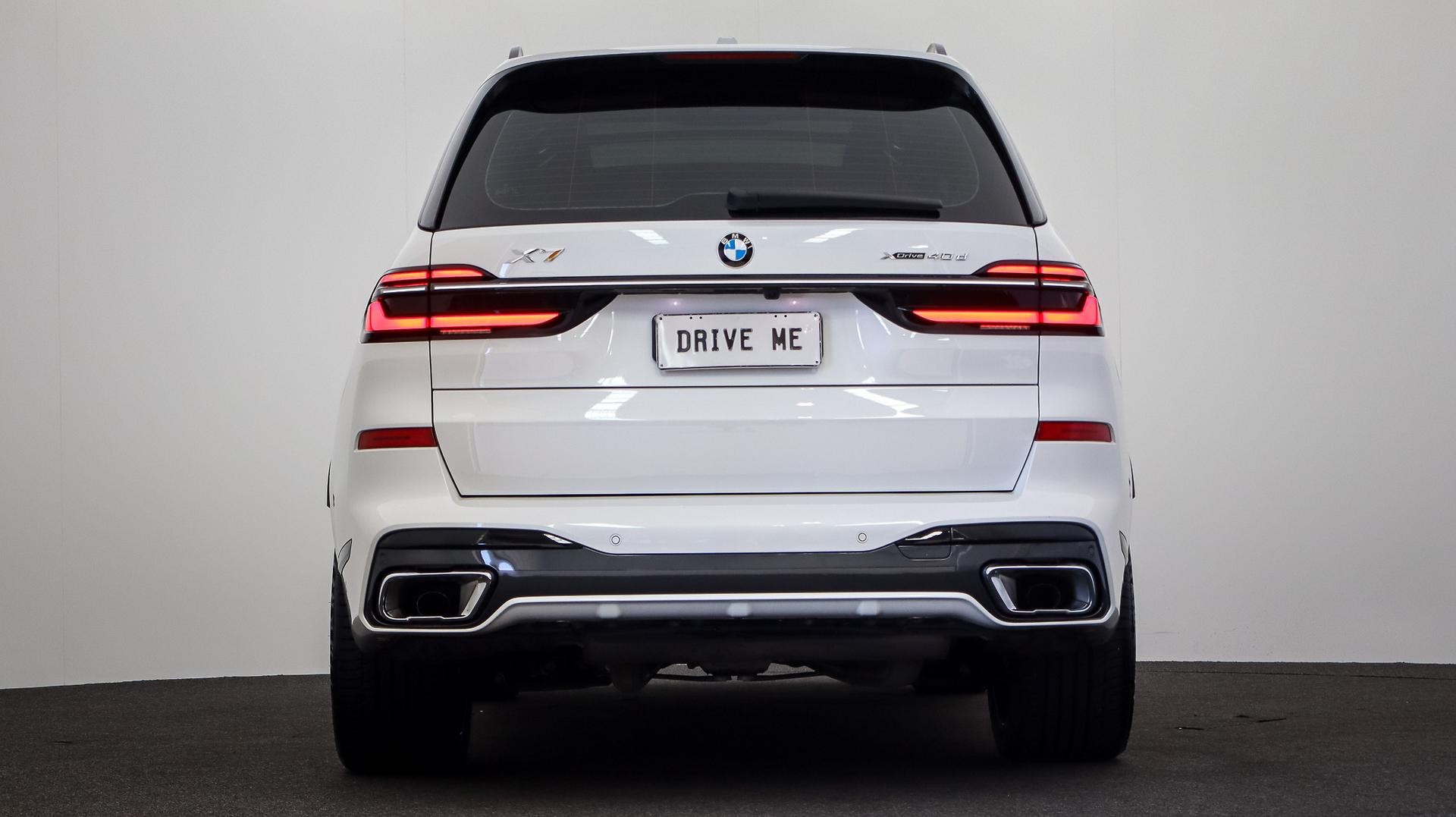 BMW X7 image 3