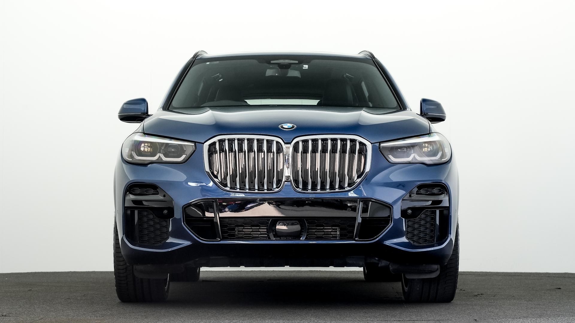 BMW X5 image 2