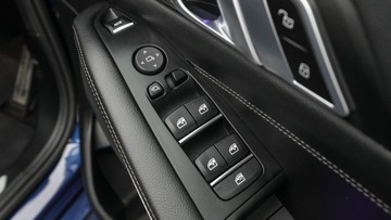 https://dvg-vehicle-assets.s3.amazonaws.com/C3282/y7v3j98oqntnprclp1w1ymga.jpg