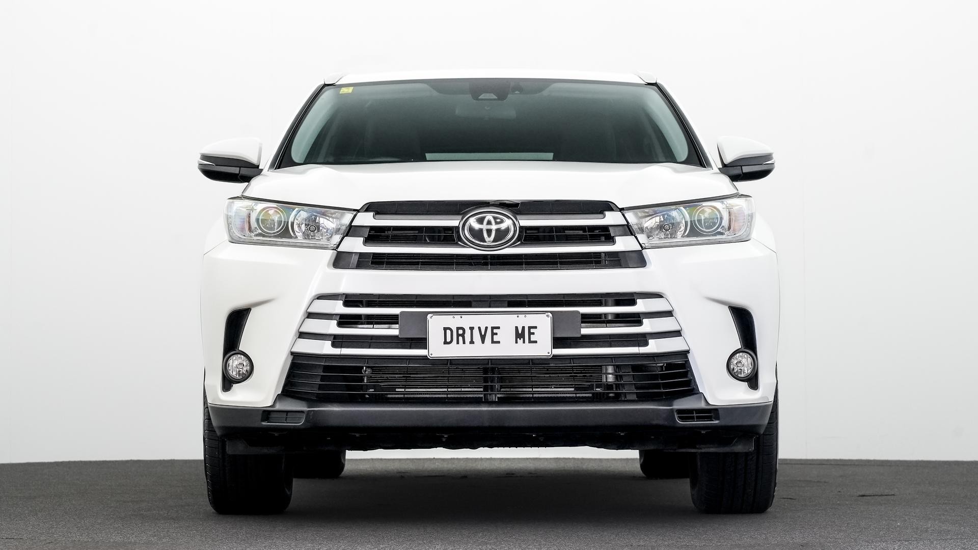 Toyota Kluger image 2