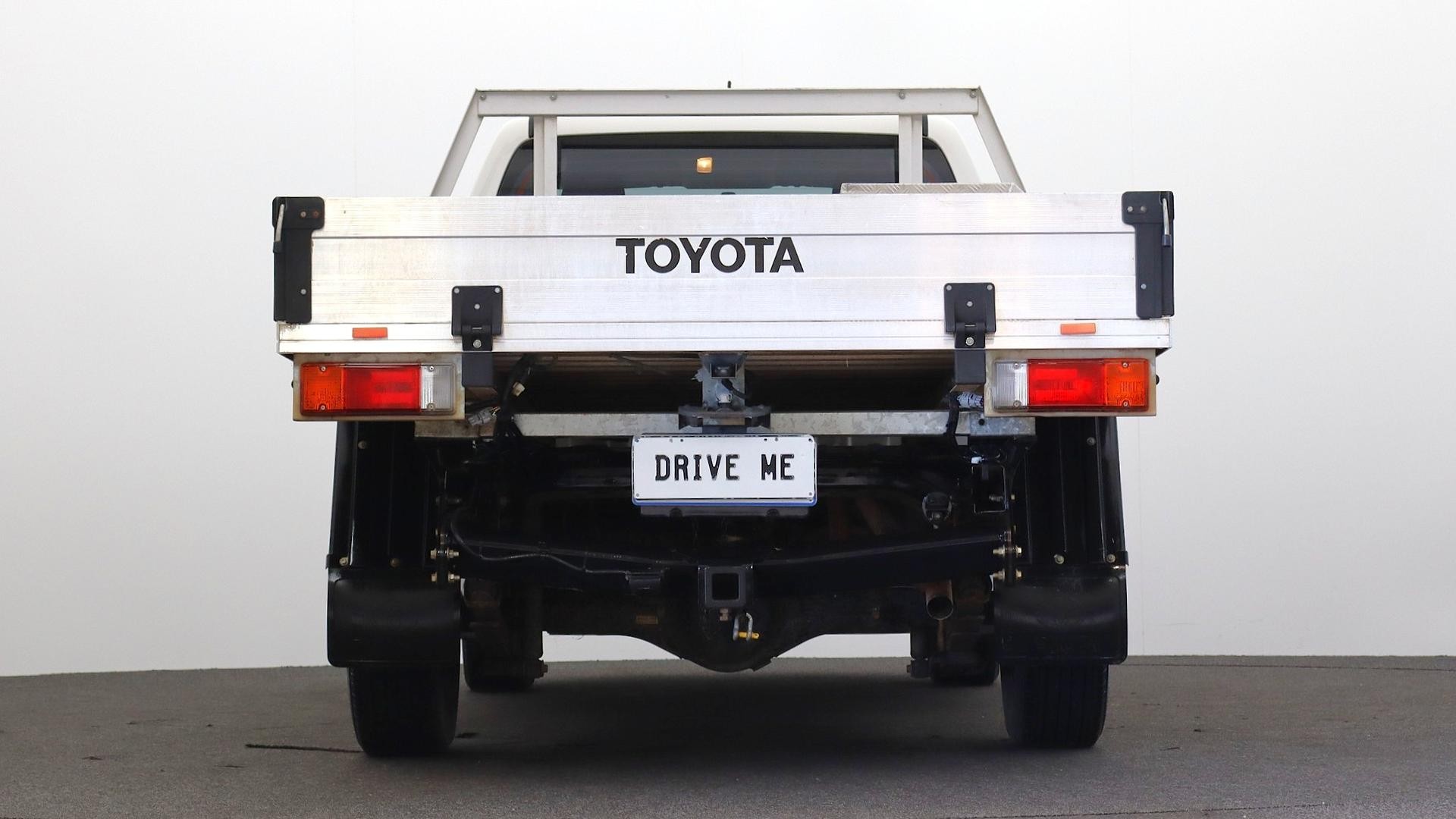 Toyota Hilux image 3