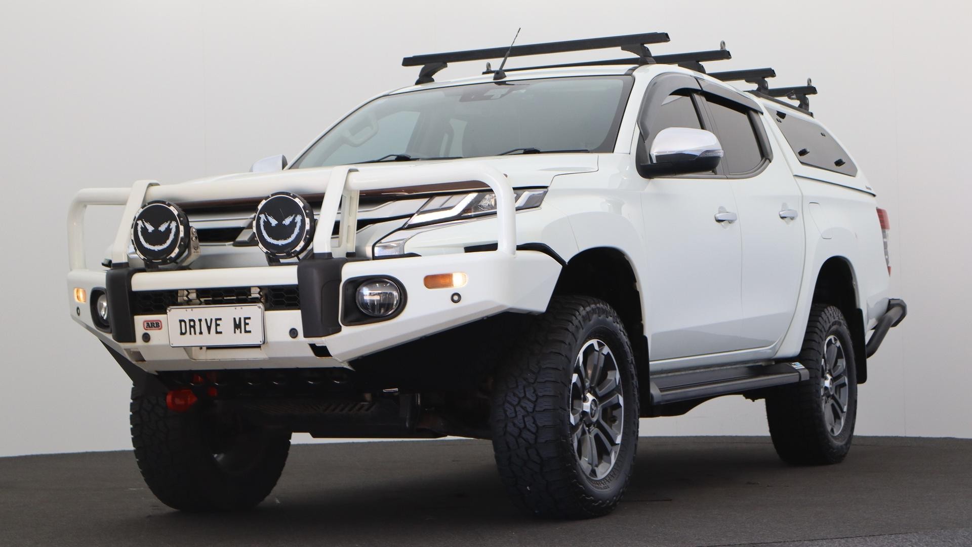 Mitsubishi Triton image 1