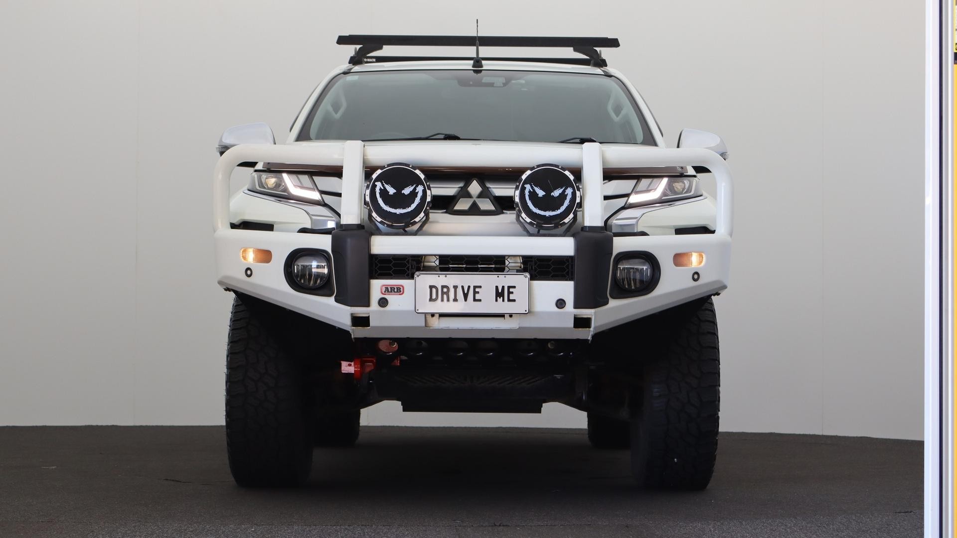 Mitsubishi Triton image 2