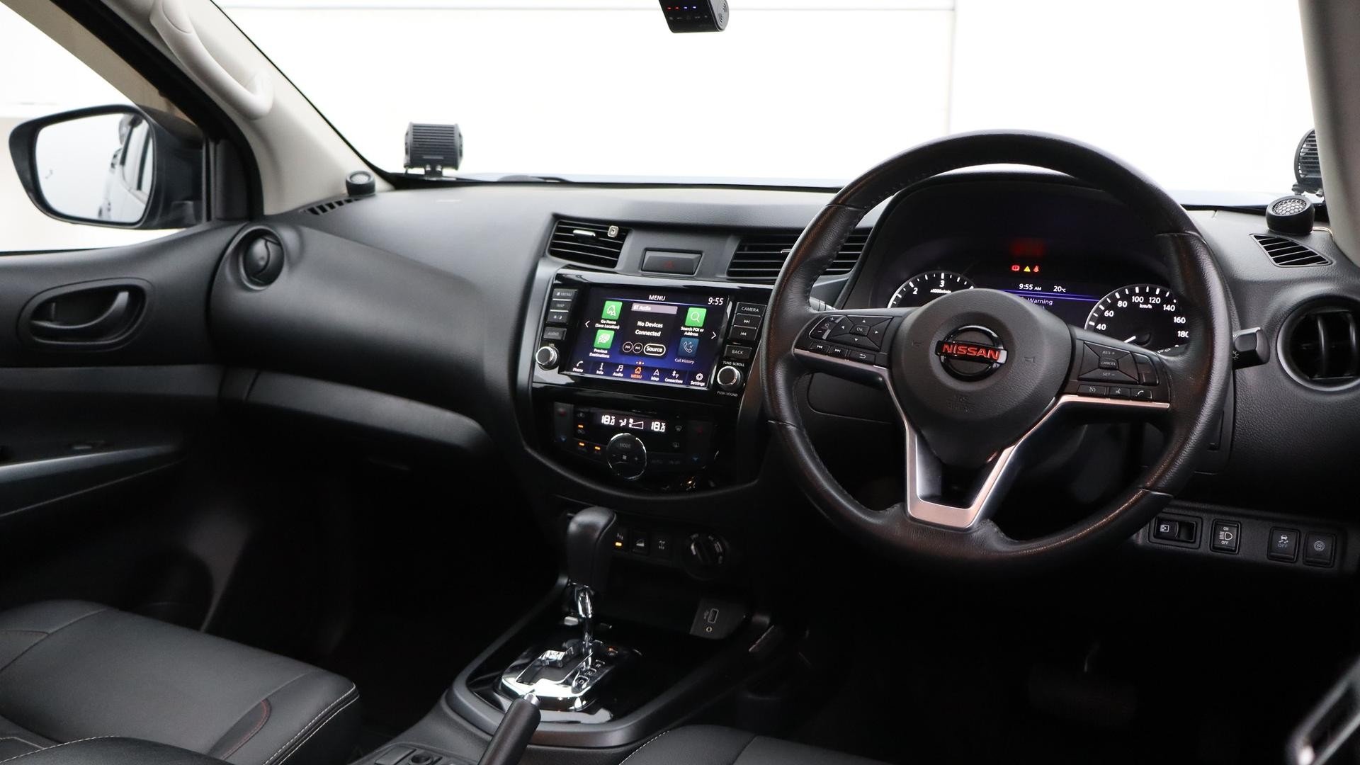 Nissan Navara image 4