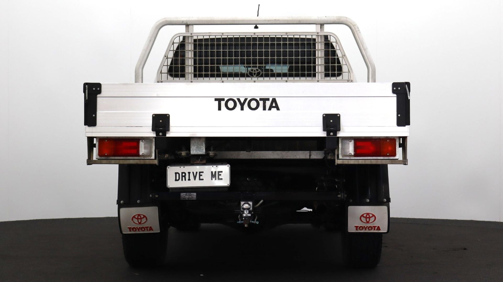 Toyota Hilux image 3