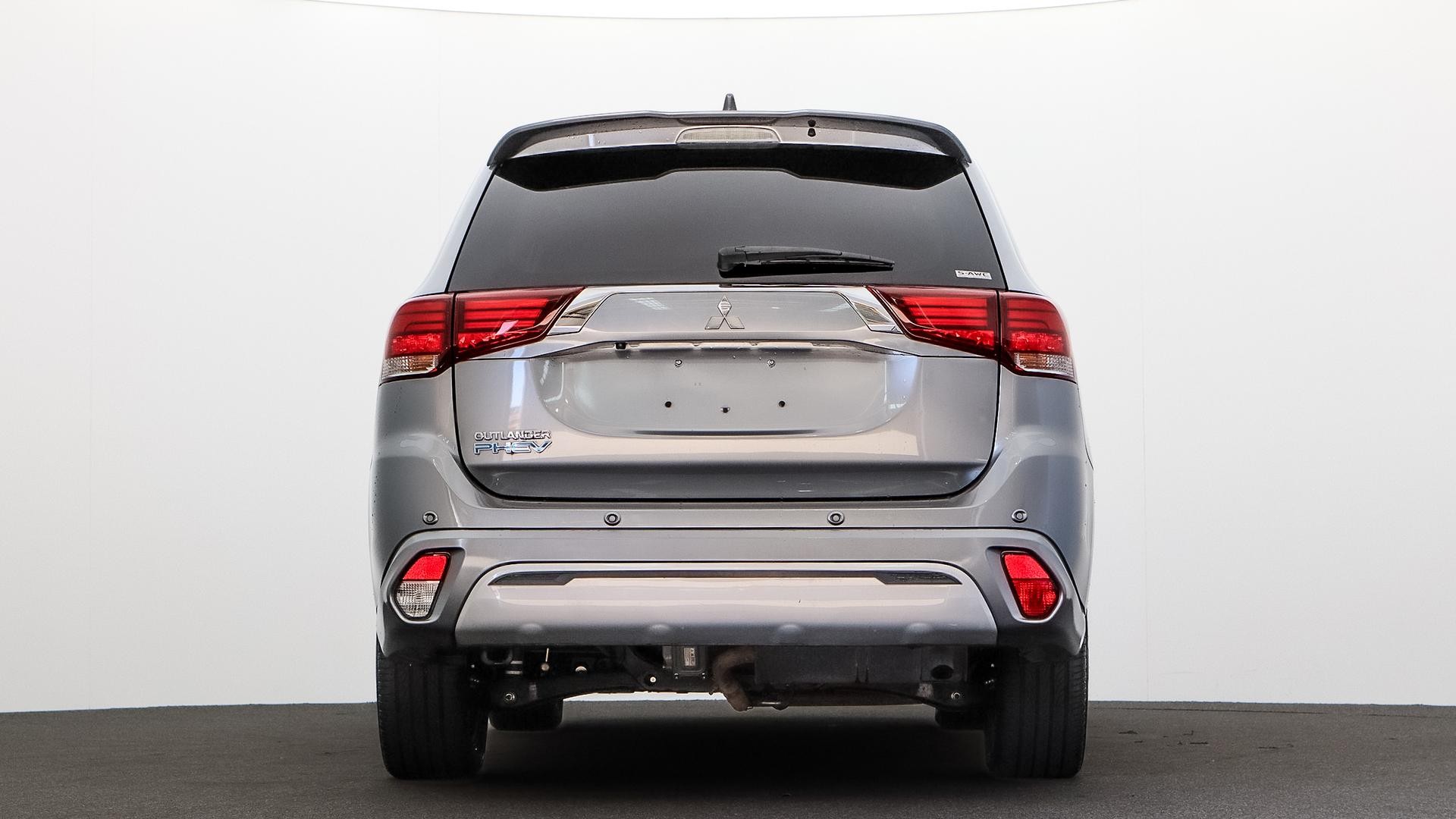 Mitsubishi Outlander image 3