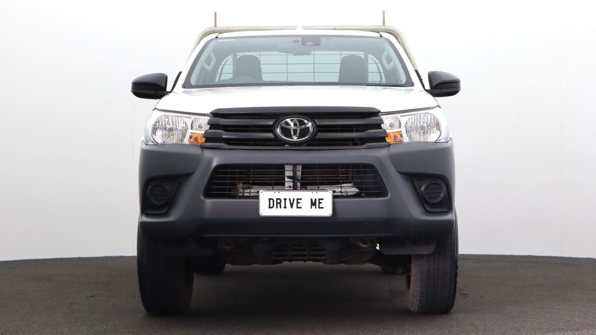 Toyota Hilux image 2