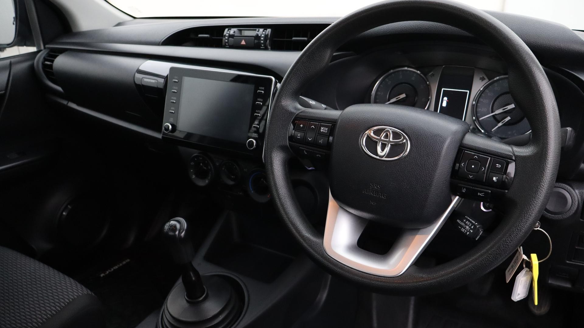 Toyota Hilux image 4