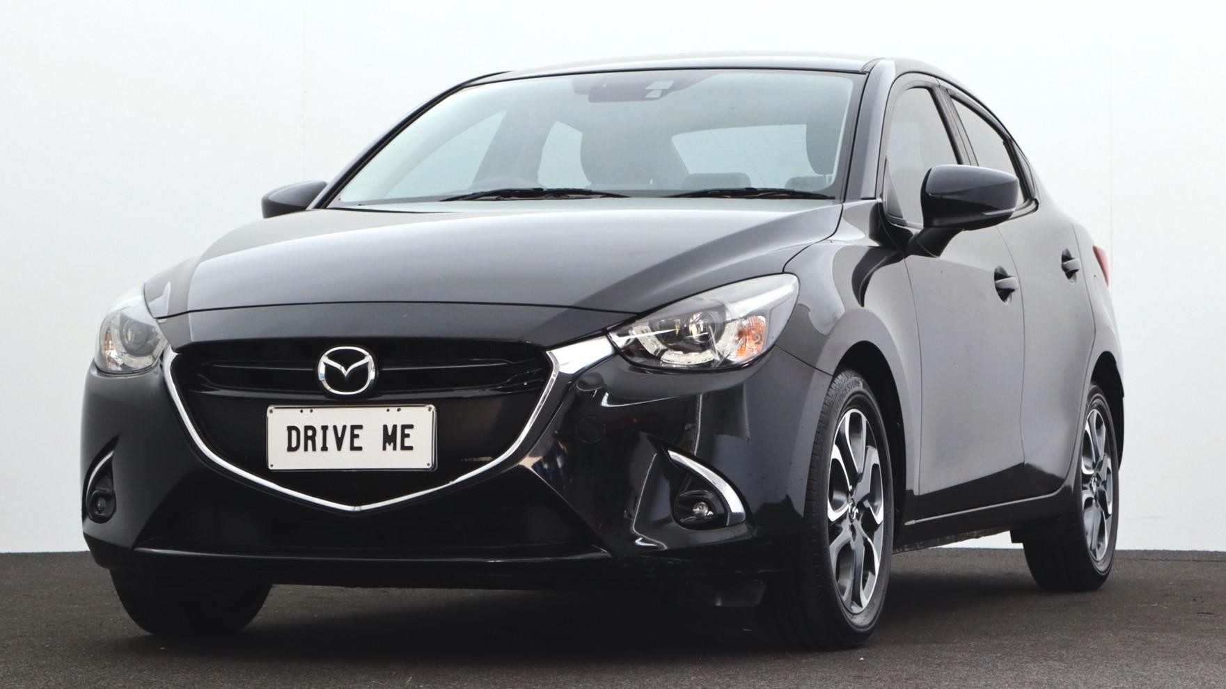 Mazda 2 image 1