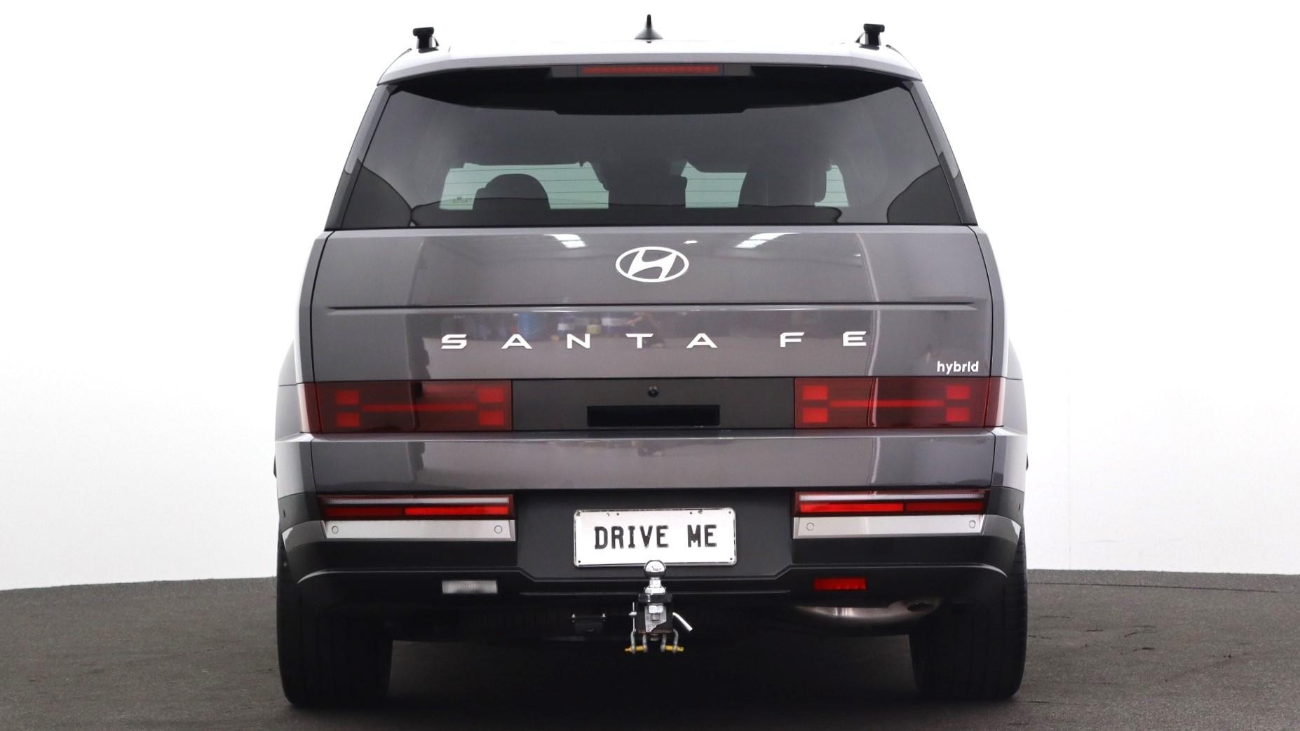Hyundai Santa Fe image 3