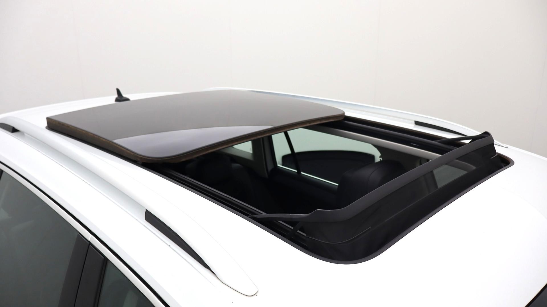 Volkswagen Tiguan image 4