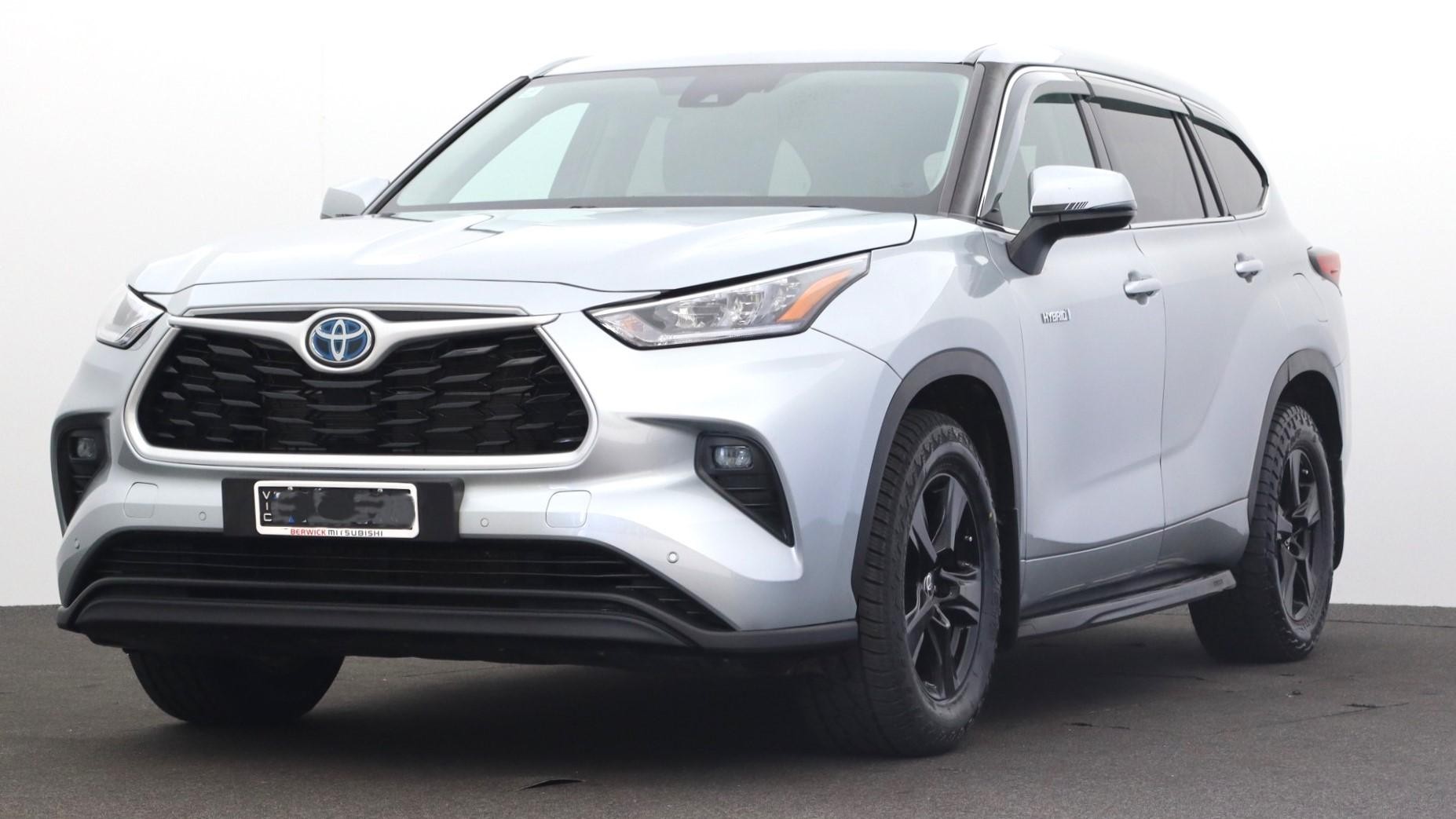 Toyota Kluger image 1