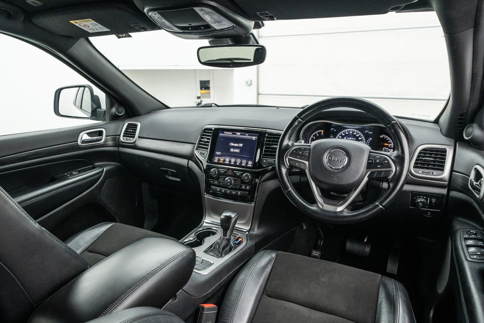 Jeep Grand Cherokee image 4