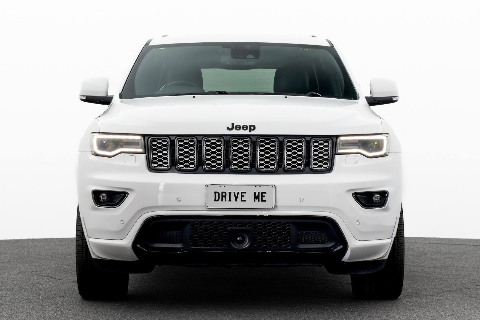 Jeep Grand Cherokee image 2