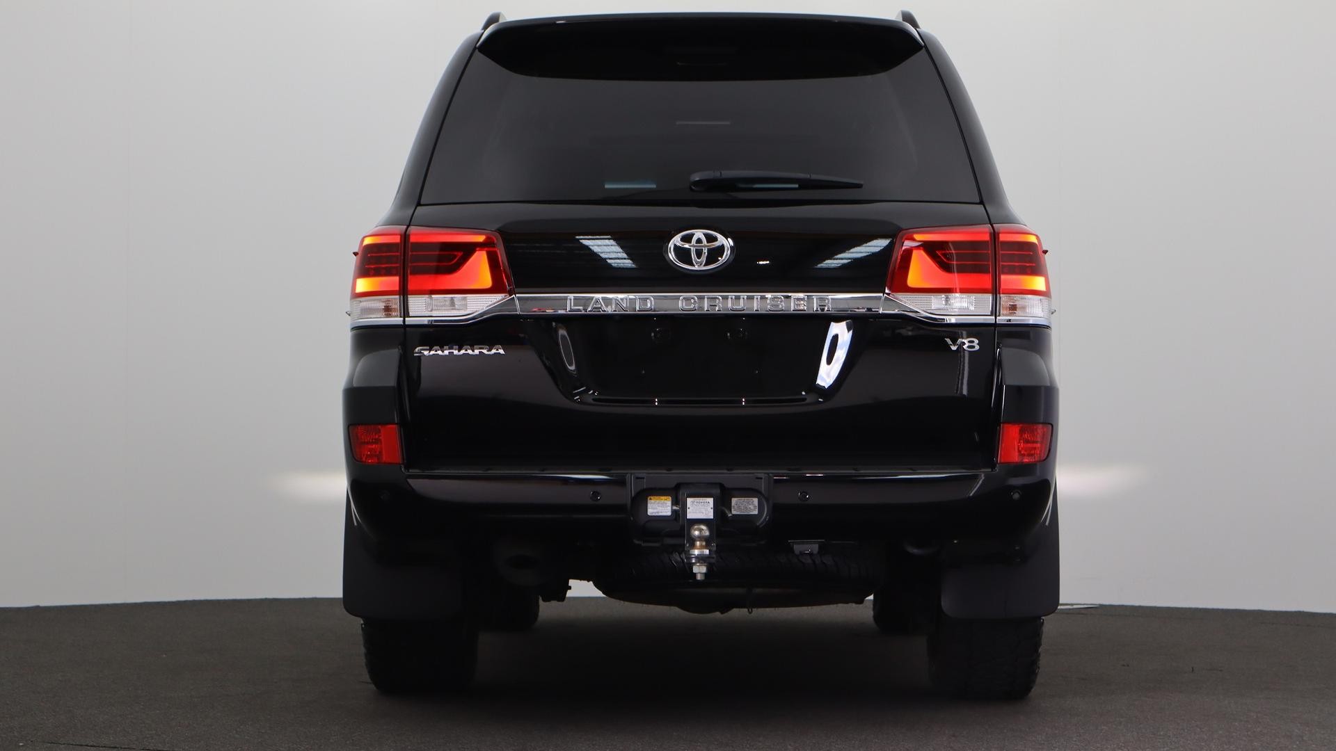Toyota Landcruiser image 3