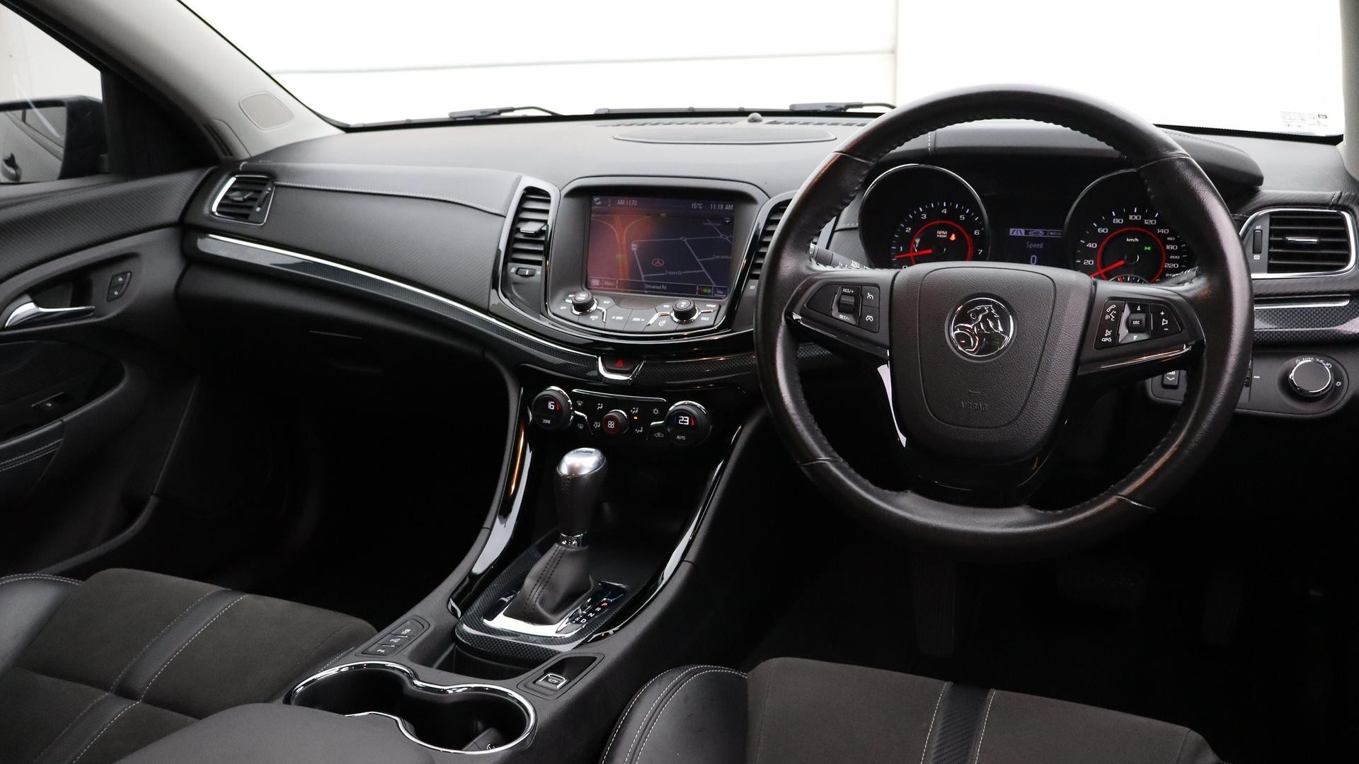 Holden Commodore image 4