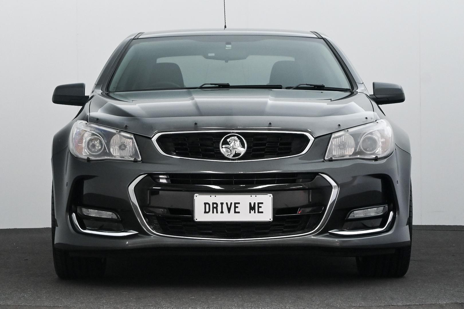 Holden Commodore image 2