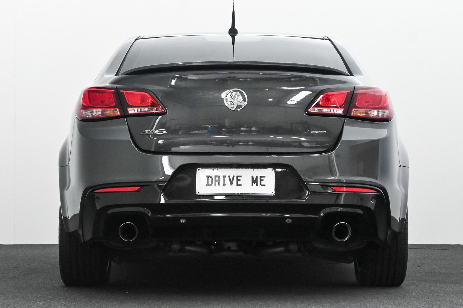 Holden Commodore image 3