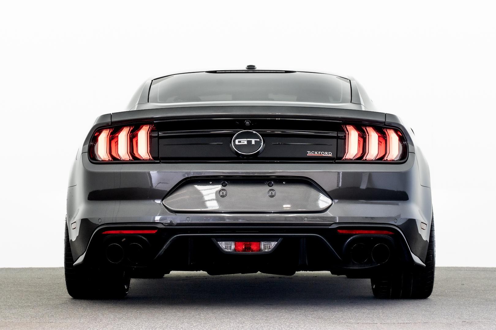 Ford Mustang image 4