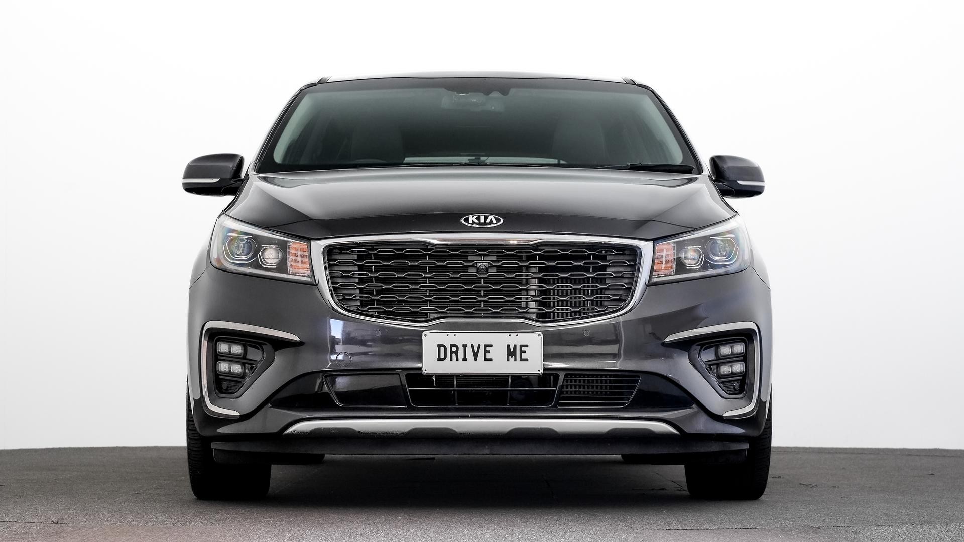 Kia Carnival image 2