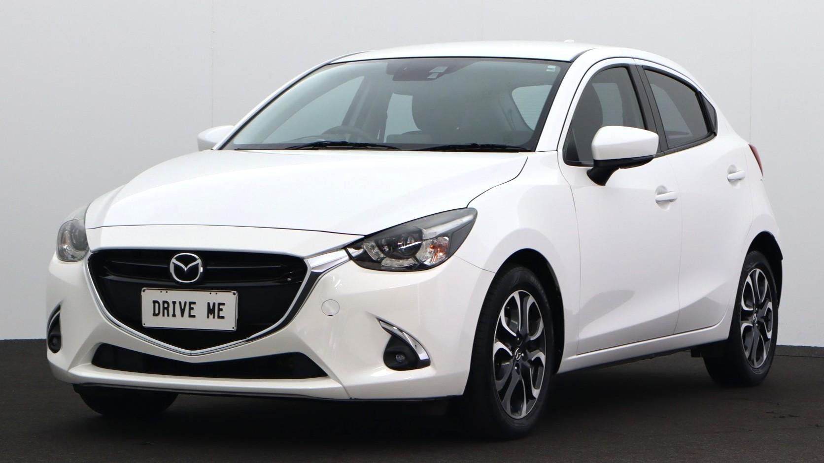 Mazda 2 image 1