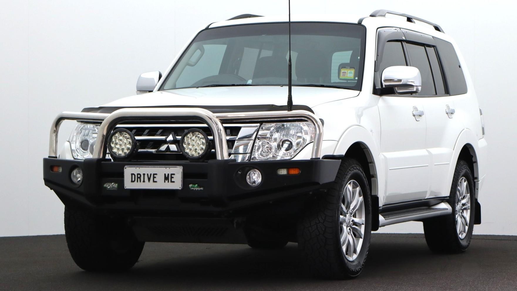Mitsubishi Pajero image 1