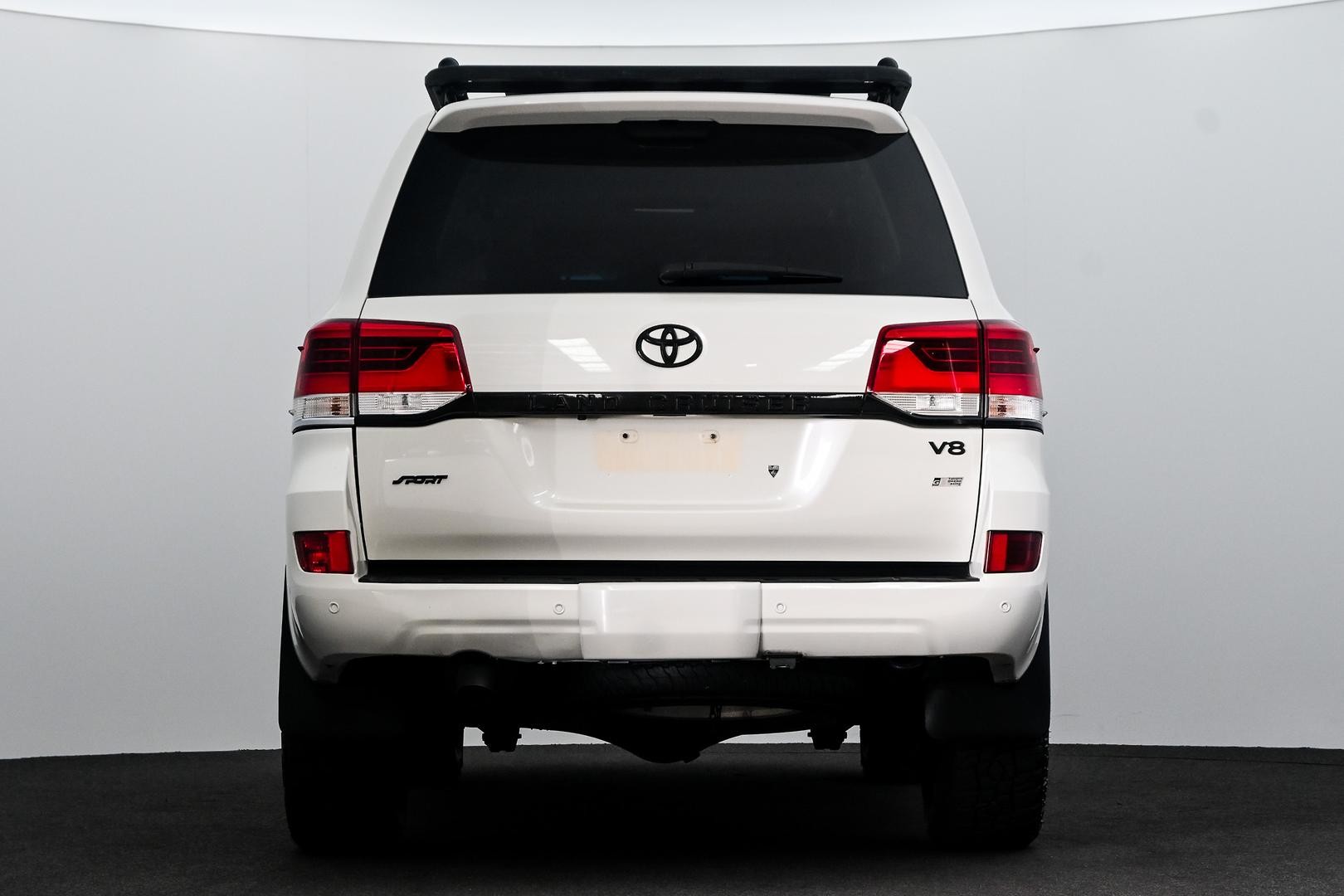 Toyota Landcruiser image 3