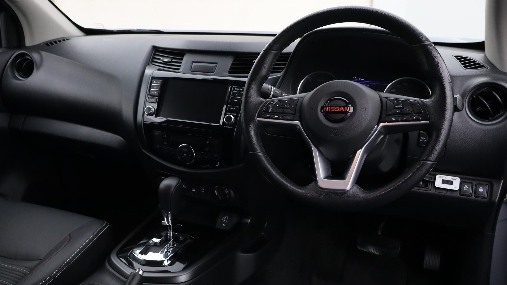 Nissan Navara image 4