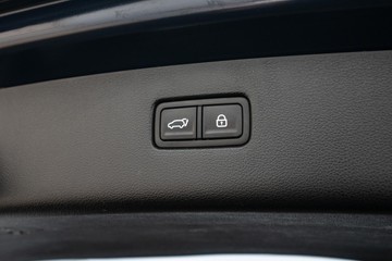 https://dvg-vehicle-assets.s3.amazonaws.com/C3699/a4iskdm7hizi3m5a301dtt7xf.jpg
