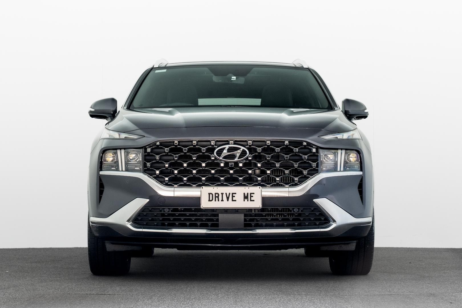 Hyundai Santa Fe image 2