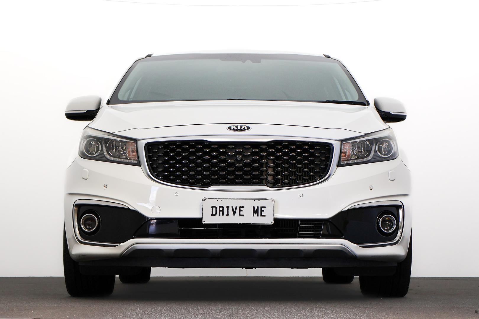 Kia Carnival image 2