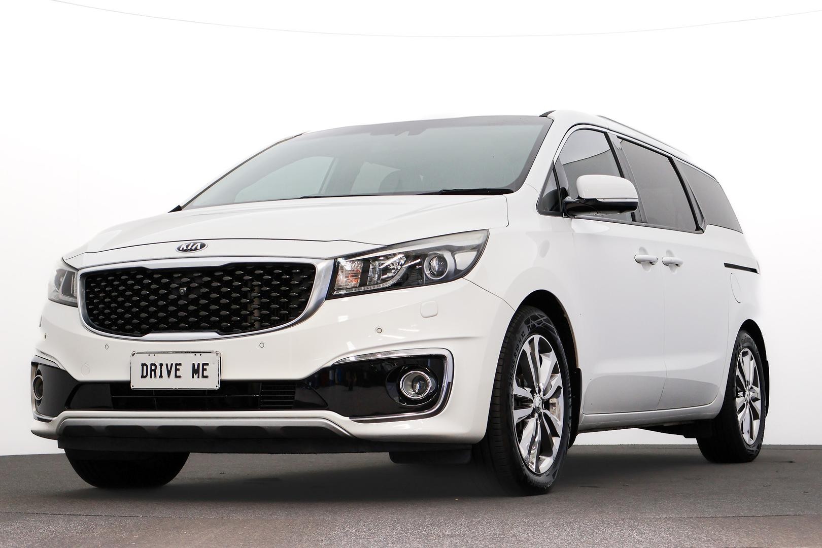 Kia Carnival image 1