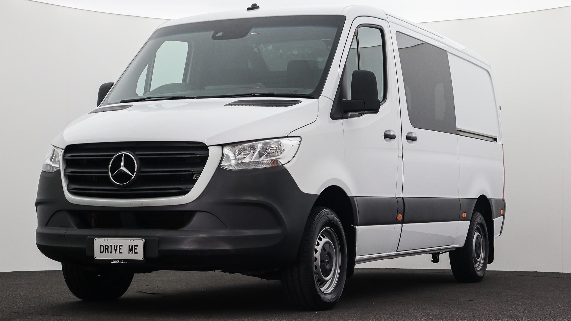 Mercedes Benz Sprinter image 1